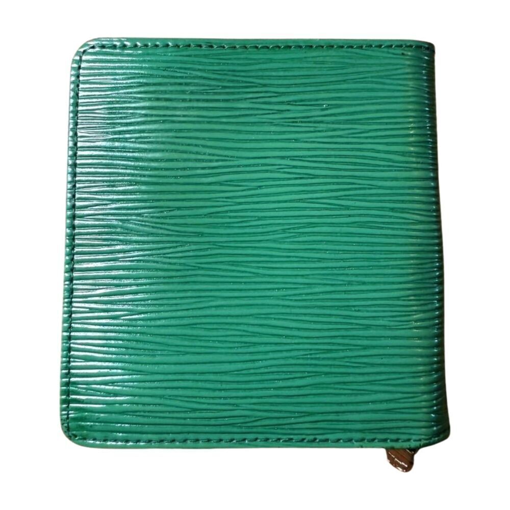 Louis Vuitton Epi Leather Wallet, Green - Picture 2 of 8